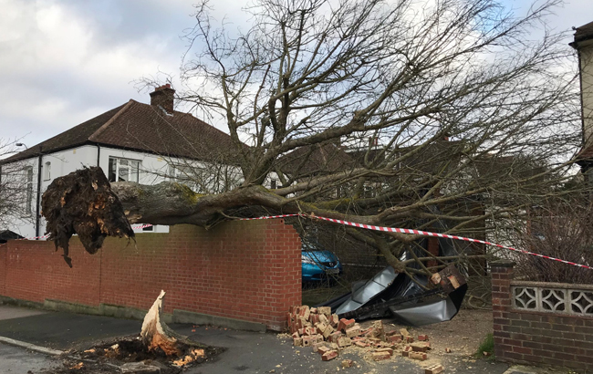 Ураган Елеонор продовжує завдавати шкоди Європі
